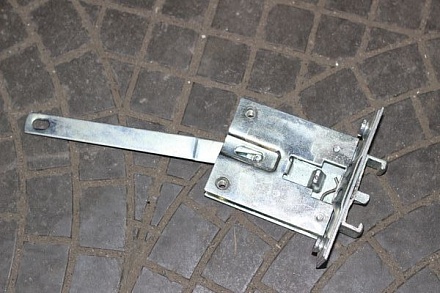 ЗАМОК ДВЕРИ САЛОНА 452 н/о 3741-6205012