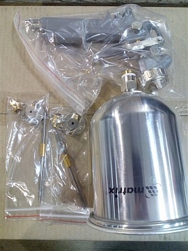 Краскораспылитель пневмат. с верхним бачком V=1,0л + сопла диаметром 1.2;1.5;1,8мм (57315)