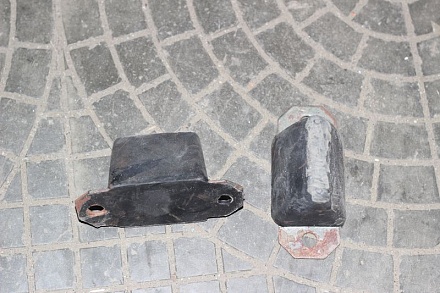 БУФЕР РЕССОРЫ 452 (с пластиной) 469-2912622