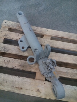 Тяга правая навески  700А.46.28.400-1  в сборе (завод)