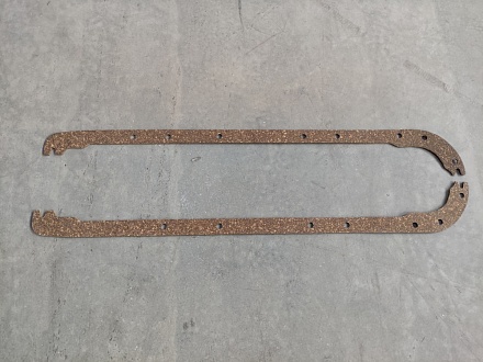 Прокладка поддона Д-240/245  50-1401063-В1 (пробка)