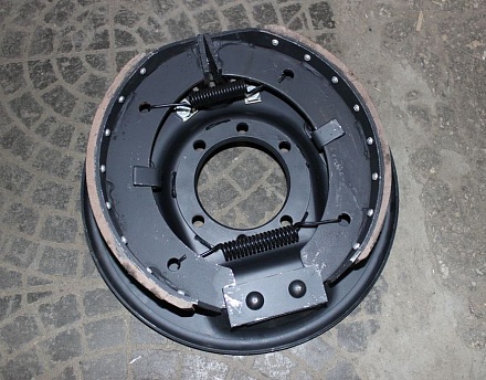 Щит тормозной в сб с колодками 2 ПТС-4