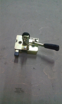 Замок двери УК лев. 80-6105050 (внутр. механизм) (аналог)