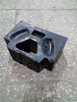 Подушка боковой опоры в сб. СМД-60  150.00.075