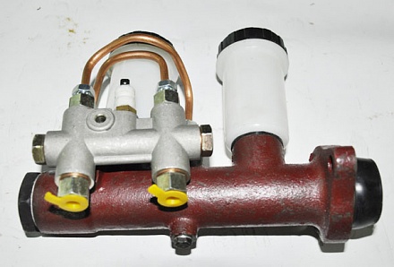 Цилиндр тормозной главный УАЗ 452, 469 c/о (2 бачка) в сб. с сигнализатором (РСТ)