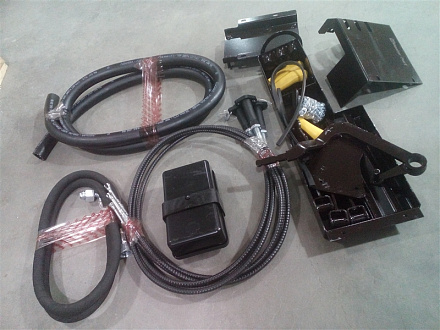 Комплект выноса распределителя РП-70 на заднюю стенку кабины МТЗ-82.1 (МР)