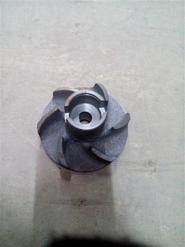 Крыльчатка водяного насоса ЮМЗ (чугунная)  Д65-1307031