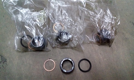 Р/к ЮМЗ стакана форсунки на одну головку (1 гайка ,1 кольцо ст. форс.,1 кольца уплот.)