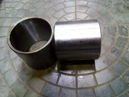 Втулка трубы шарнира  К-700/701  700.28.00.023