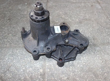 Насос водяной  СМД-14 14-13С2 (с больш. площадк.)