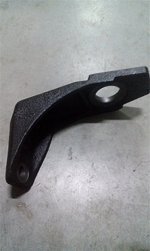 Кронштейн креп. кабины левый (с отверстием) МТЗ 80-6702068 (аналог)