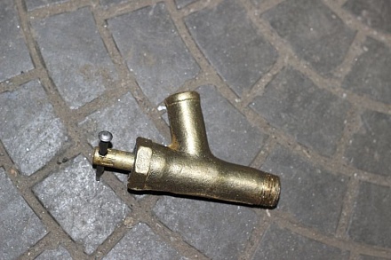 КРАНИК ОТОПИТЕЛЯ латун. Г21А-8101020