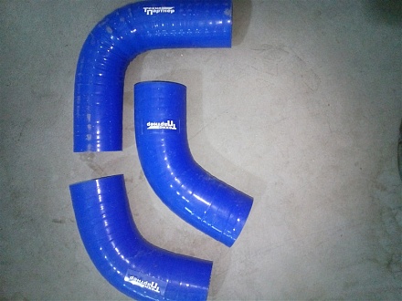 ПАТРУБОК РАДИАТОРА УАЗ 90 л.с.СИЛИКОН