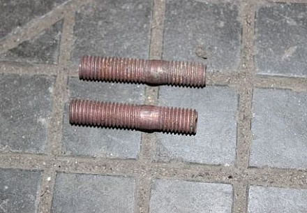 ШПИЛЬКА ПРИЕМ.ТРУБЫ М10х28 (2шт) 353300