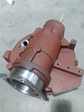 Корпус редуктора п.в.м. левый в сборе с гильзой 52-2308115-А2 (аналог)