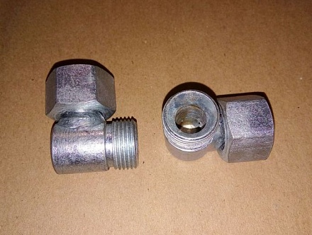 Штуцер РВД (уголок) S24 с гайкой S24  (М20х1,5)