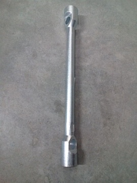 Ключ баллонный усиленный 24 х 27 (ЦИНК) (Автомагнат)