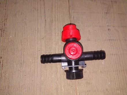 Отсечное устройство шлангового типа проходное ф14 с крепежом (без распылителя) 110 006.09