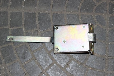 ЗАМОК ДВЕРИ С КОР. ТЯГ. 452 451-6205012