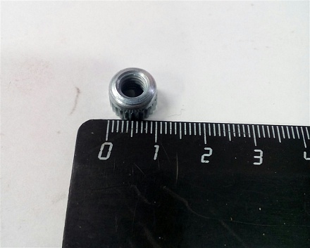 Гайка запрессовочная для планок головки ножа М6 (ШУМАХЕР)