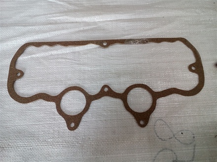 Прокладка крышки клапанов Д-260 (ниж) 260-1003108 (резино-пробка)